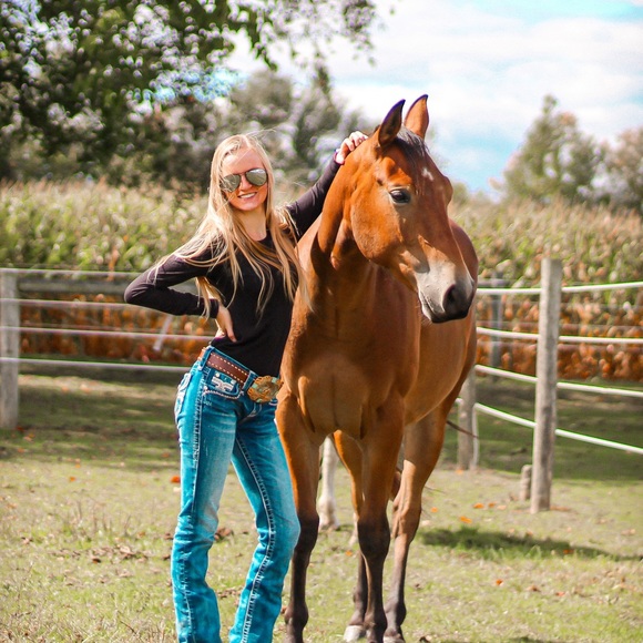 Meet The Posher💗 - Picture 2 of 4